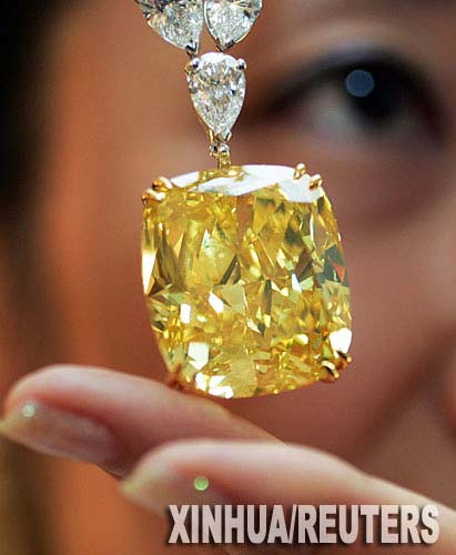 2750万美元黄色钻石璀璨耀东京